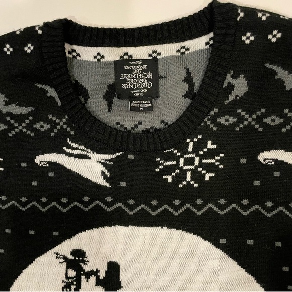 Christmas Sweater Bundle Size Medium - Picture 9 of 10